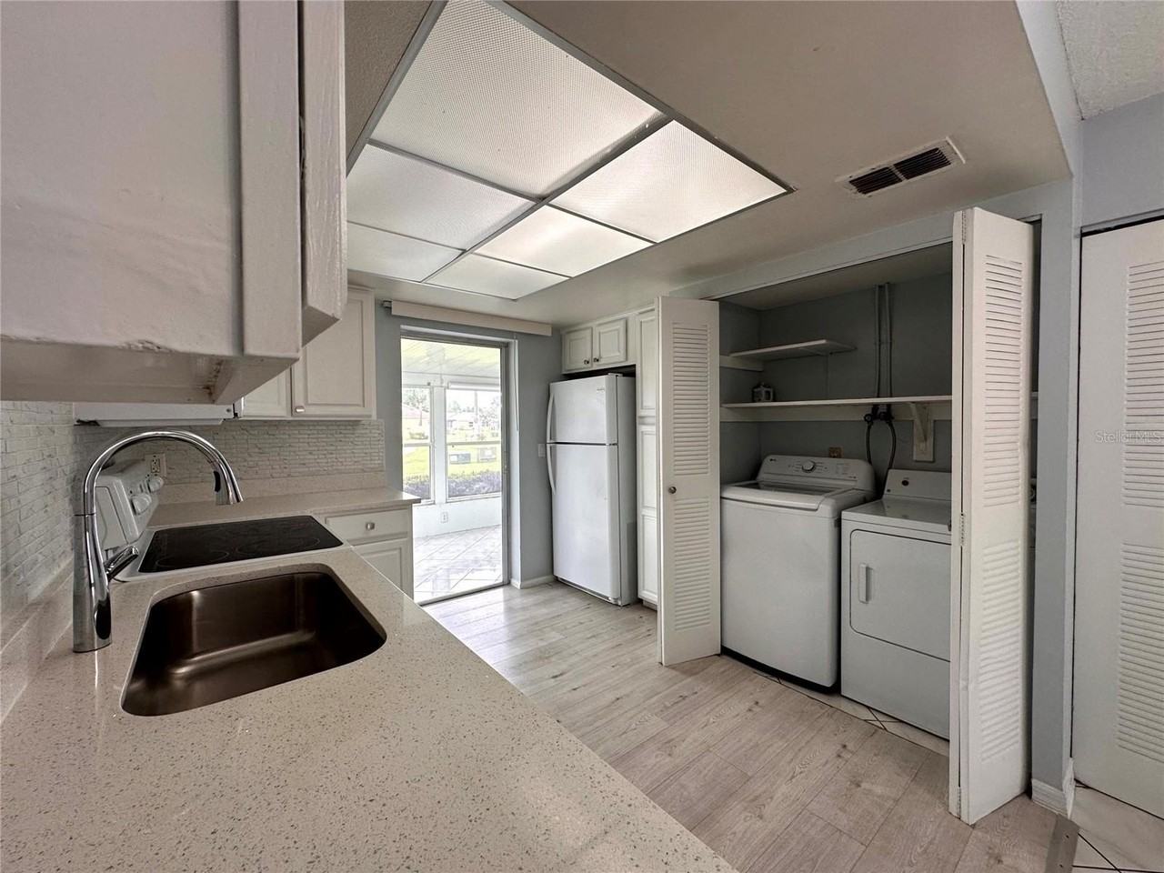 22 W Country Cove Way - Photo 7 of 36