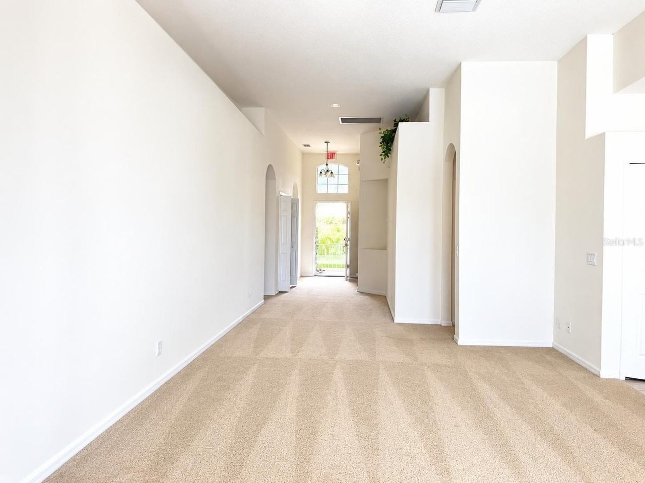 217 Montara Dr - Photo 3 of 8
