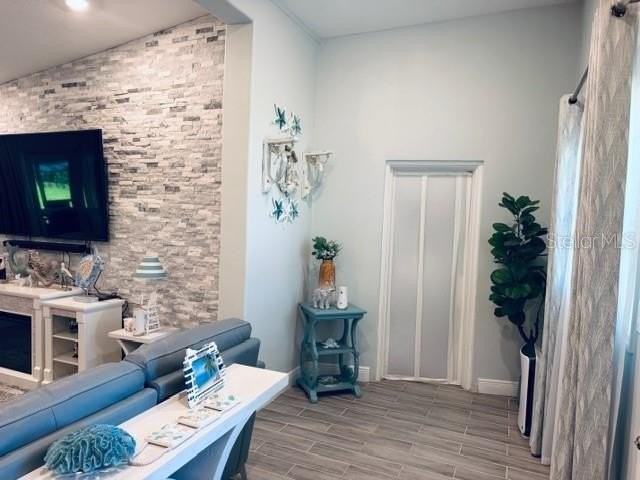 346 Pelican Ave - Photo 4 of 22