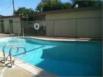 Melrose Apartments - Photo 3 of 7