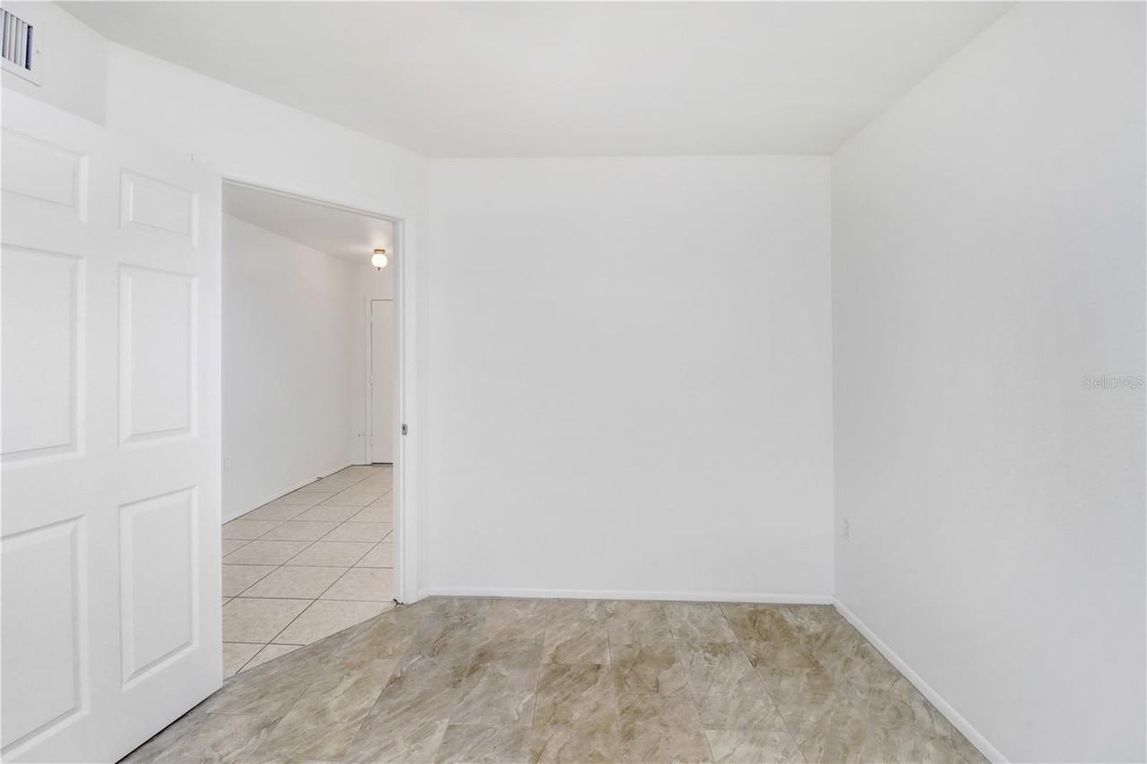 1309 Warwick Ct - Photo 6 of 22