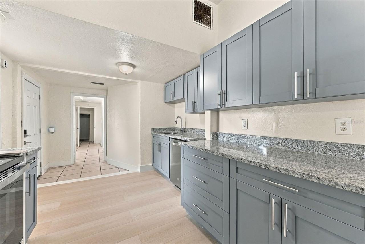 2500 11th Ave S - Photo 5 of 26