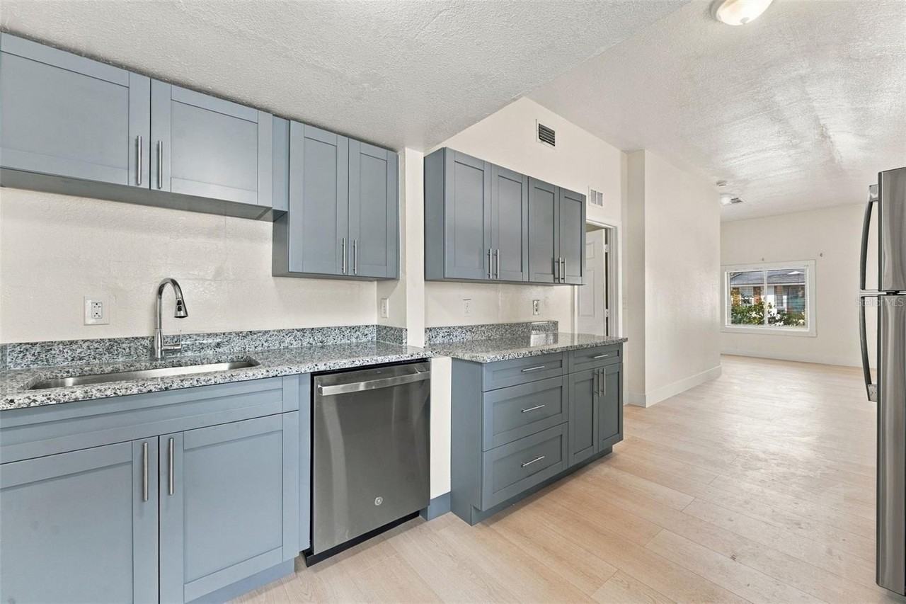 2500 11th Ave S - Photo 6 of 26