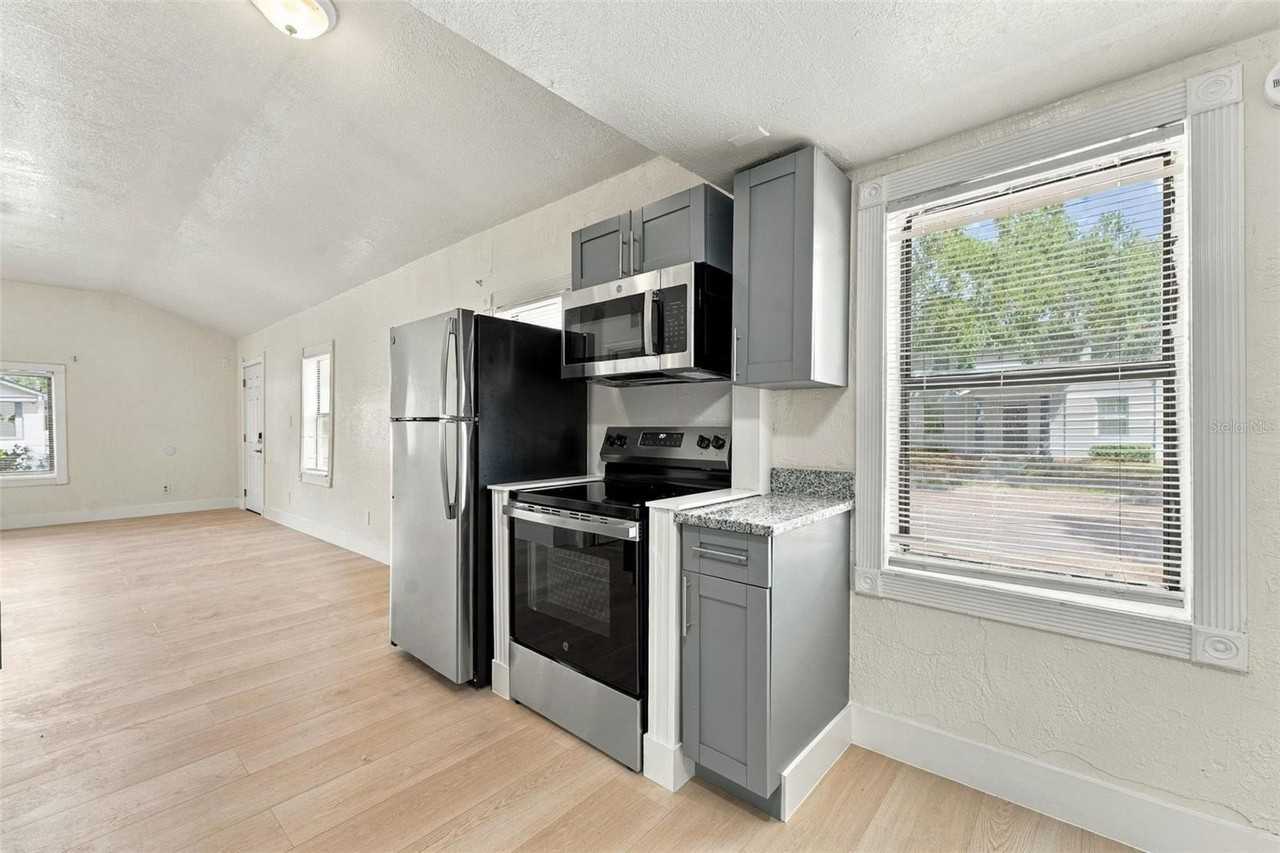 2500 11th Ave S - Photo 7 of 26