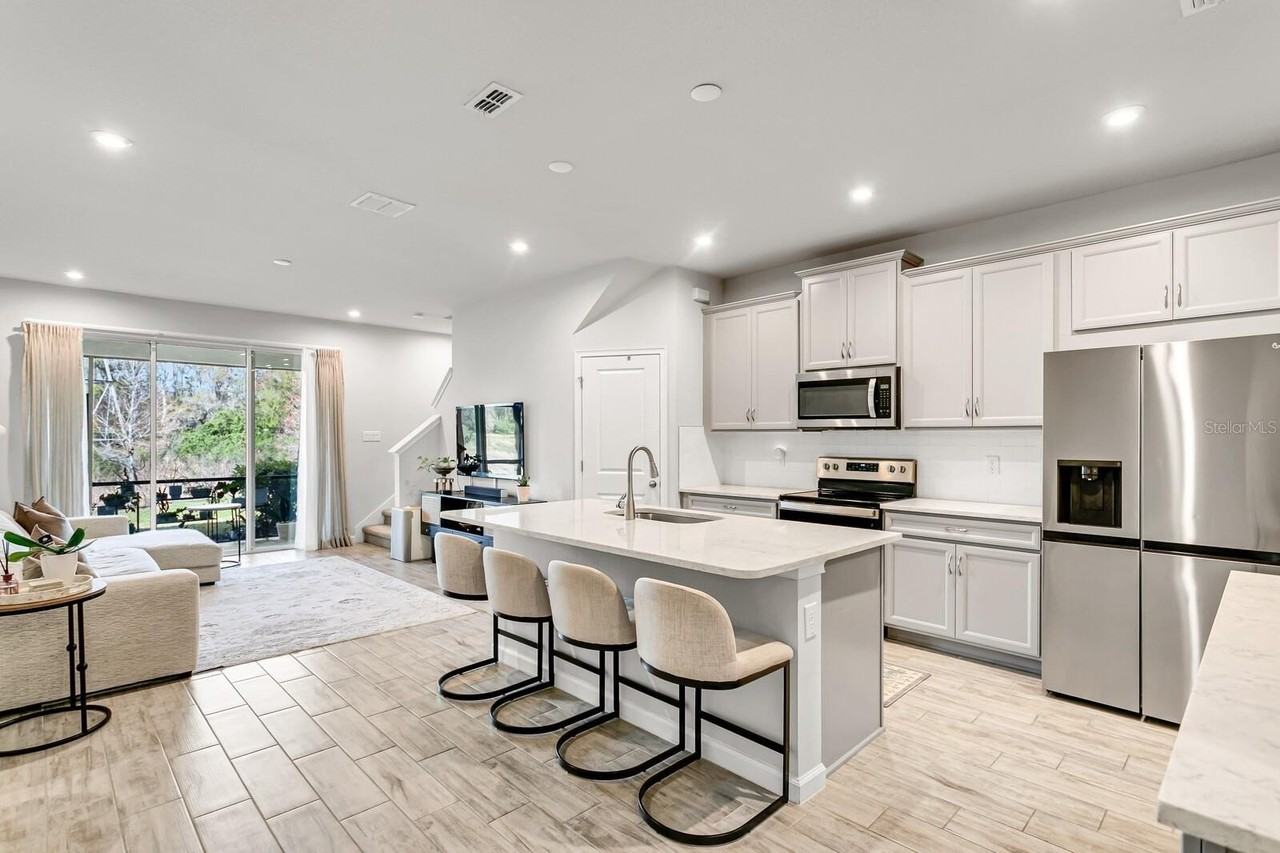 8355 Wildflower Glen Ave - Photo 5 of 34