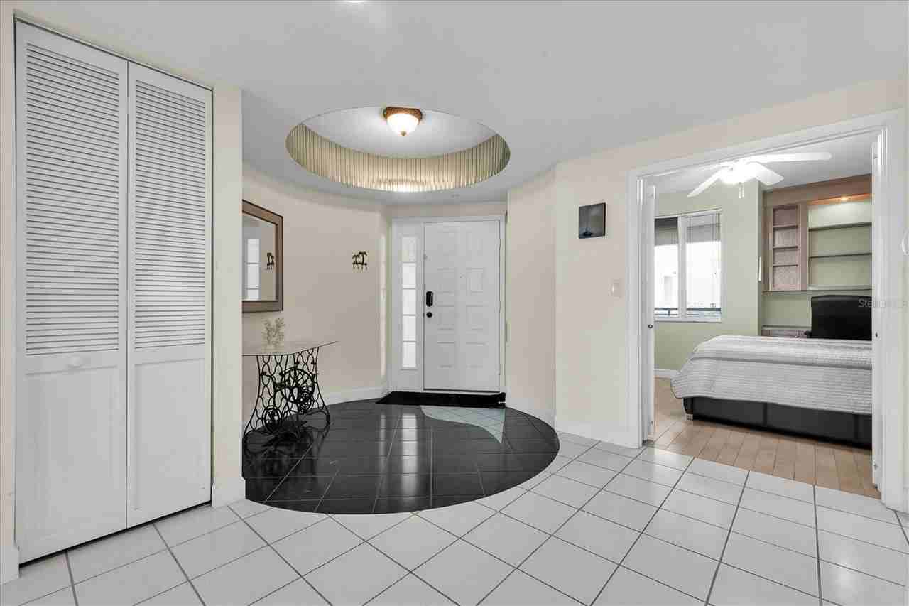 4750 Dolphin Cay Ln S #604 - Photo 3 of 38