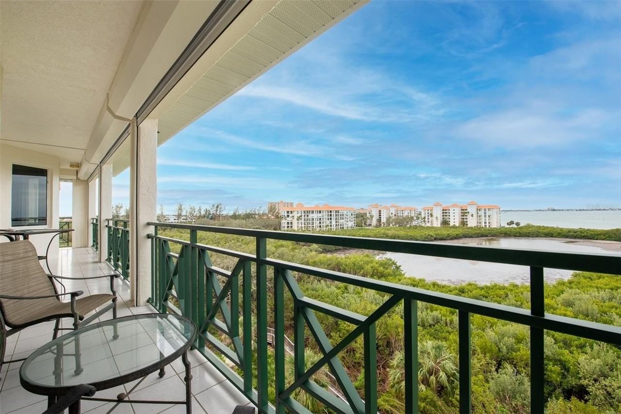 4750 Dolphin Cay Ln S #604 - Photo 7 of 38