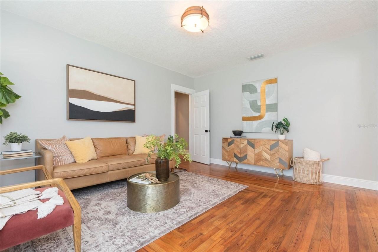 602 W Hilda St - Photo 6 of 46