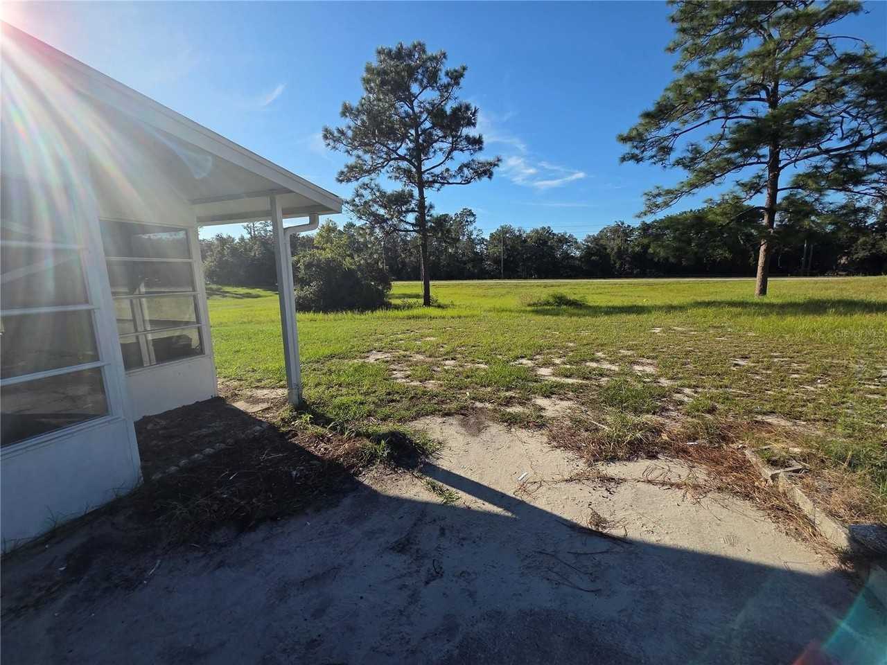 460 Hilltop Ct - Photo 3 of 20