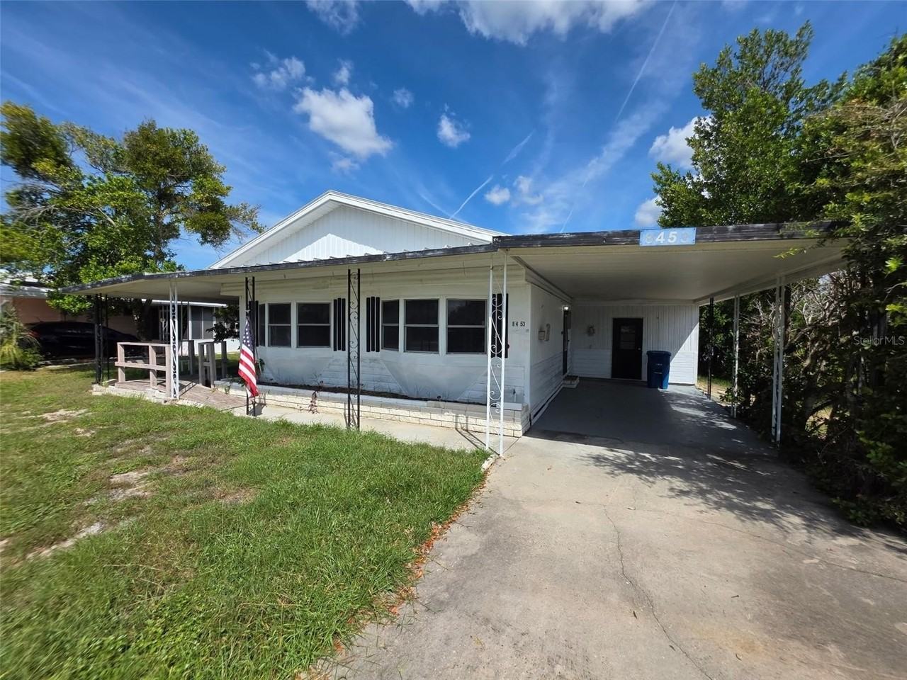 8453 Highpoint Blvd - Photo 2 of 21
