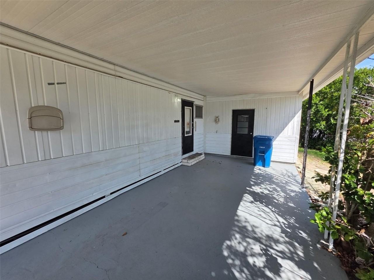 8453 Highpoint Blvd - Photo 3 of 21