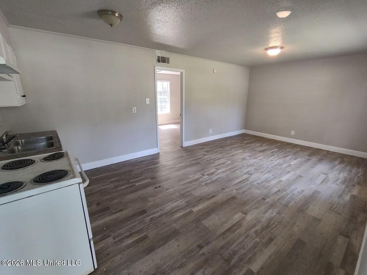 6418 Walnut St Apt 2 - Photo 4 of 7