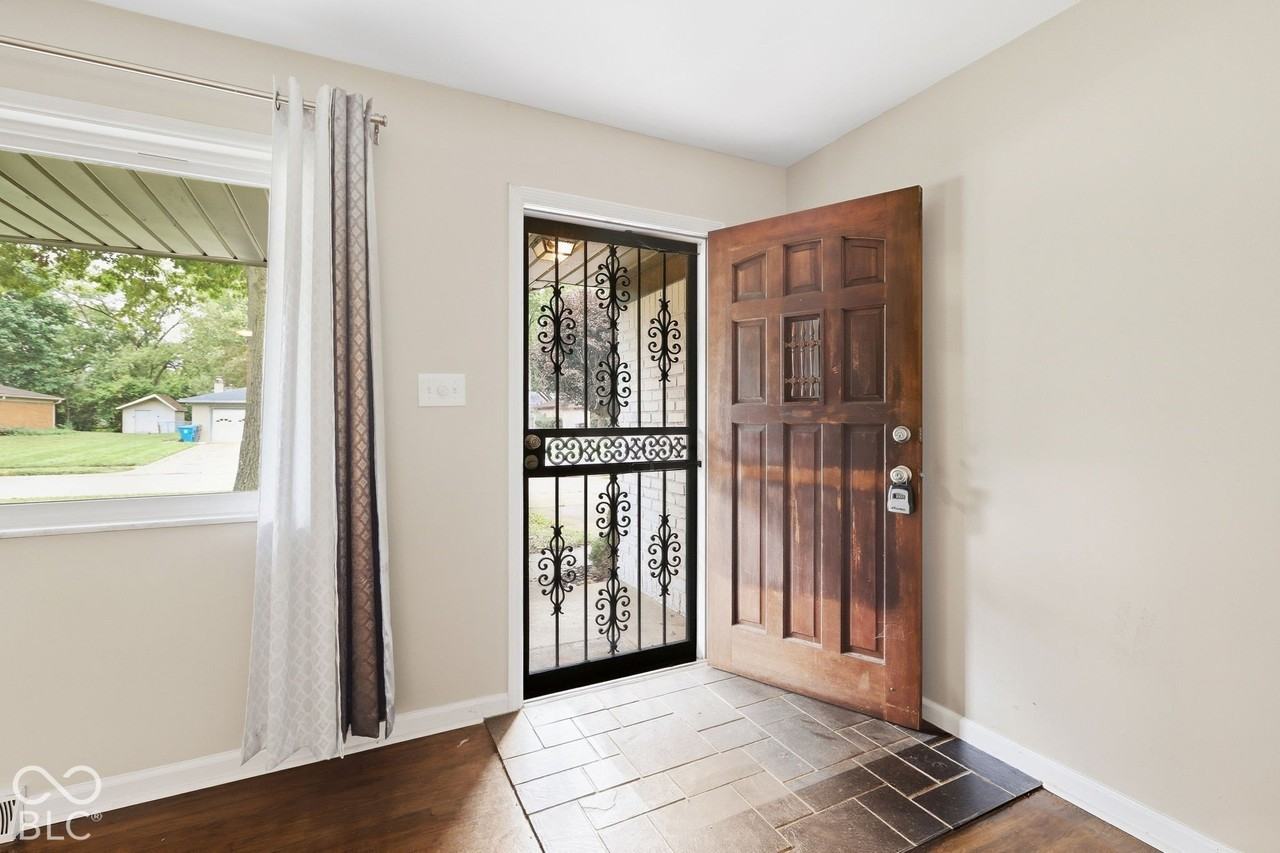 2201 Hogan Dr - Photo 5 of 41