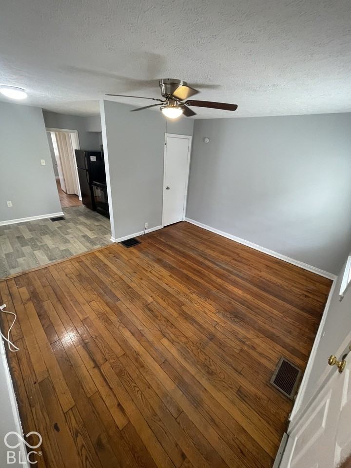 603 N Tibbs Ave - Photo 3 of 14