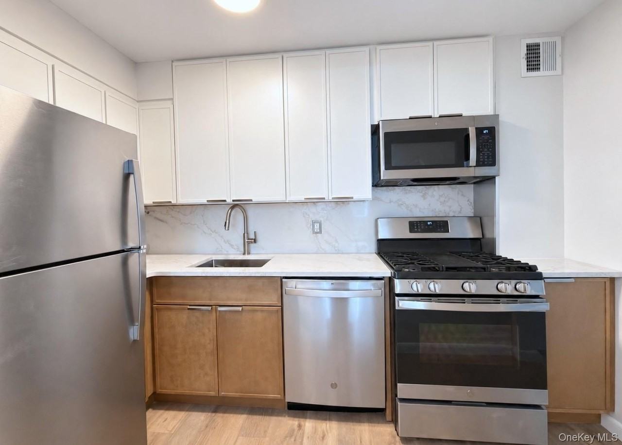 1035 E Boston Post Rd #1-5 - Photo 6 of 25