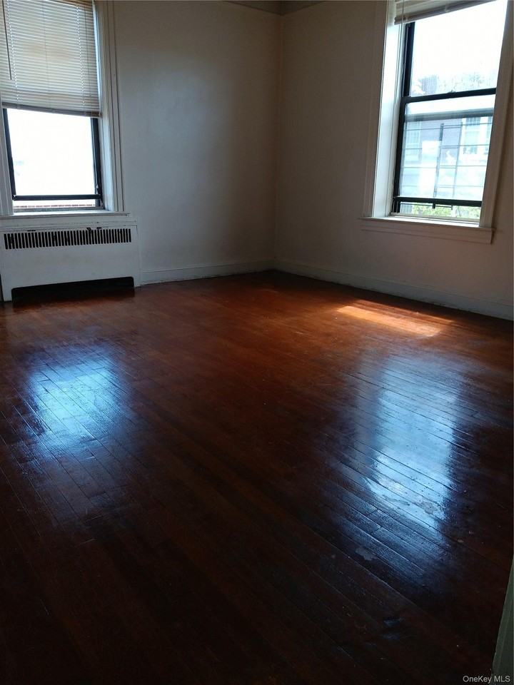 4045 201st St - Photo 3 of 5