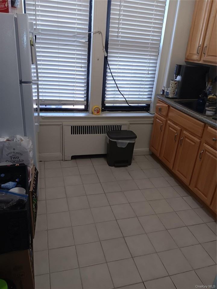 4045 201st St - Photo 2 of 7