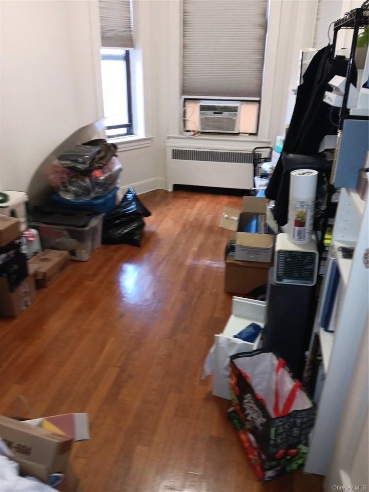 4045 201st St - Photo 5 of 7