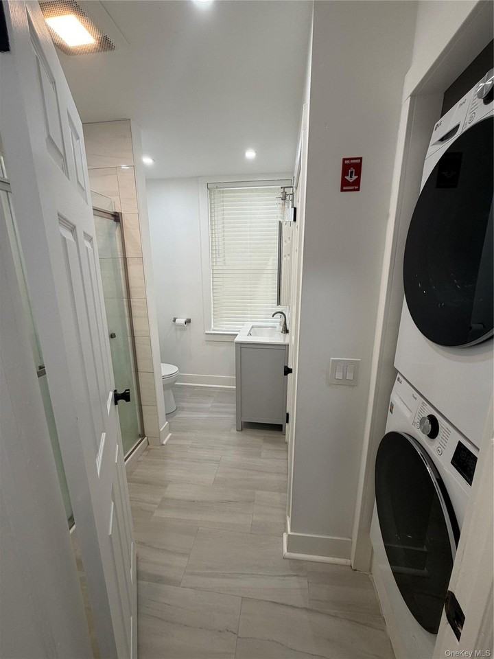 302A Main St #B - Photo 6 of 9