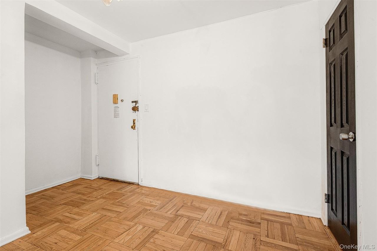 9430 60th Ave #1H - Photo 4 of 28