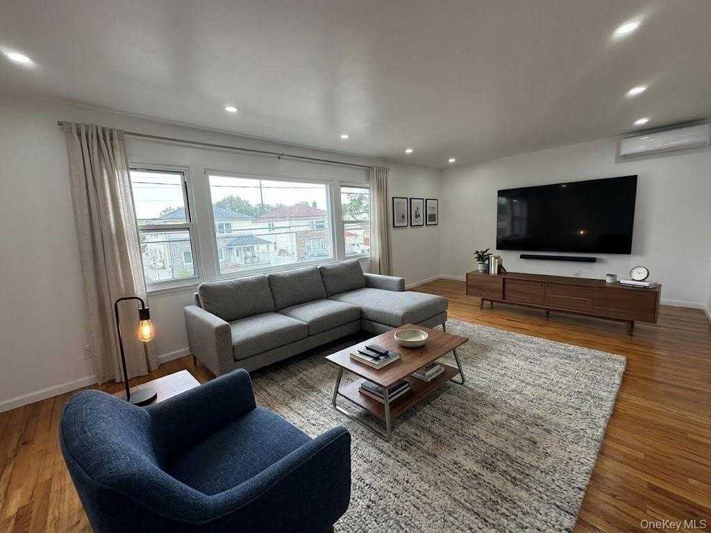 19 Gibson Blvd - Photo 2 of 12