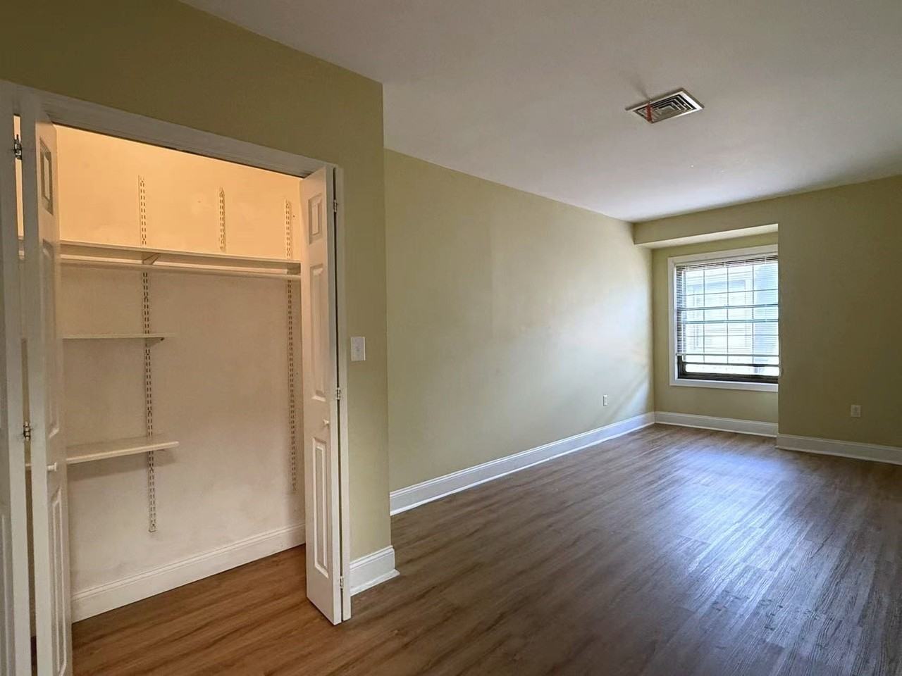 10 Weston Ave #420 - Photo 5 of 8