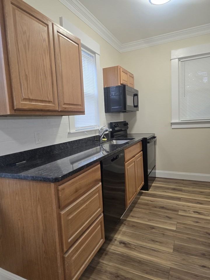 373 Hollis St #1 - Photo 3 of 16