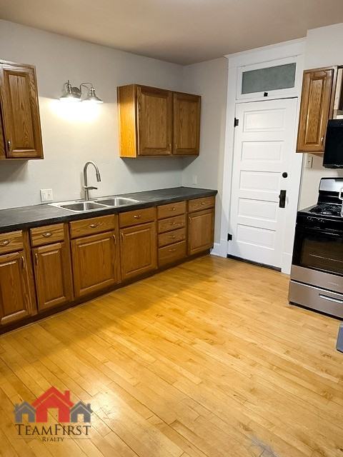 205 North Maple Street - Photo 7 of 50