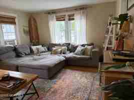 featured image of 805 Dudley Ln