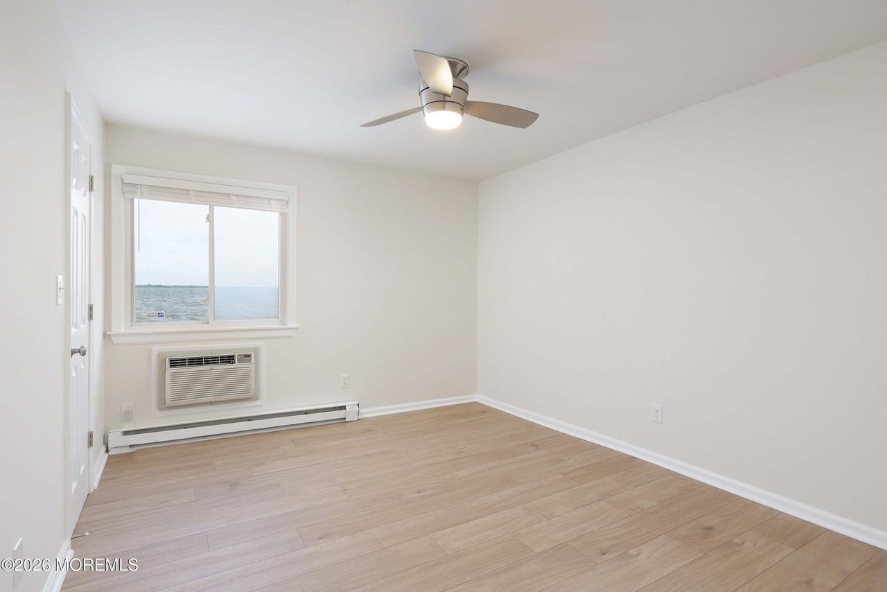 330 Shore Drive #F6 - Photo 3 of 30