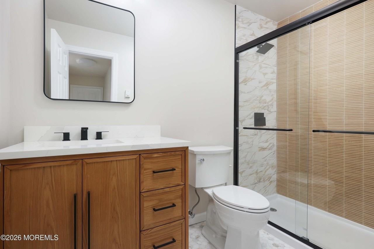 330 Shore Drive #F6 - Photo 6 of 30