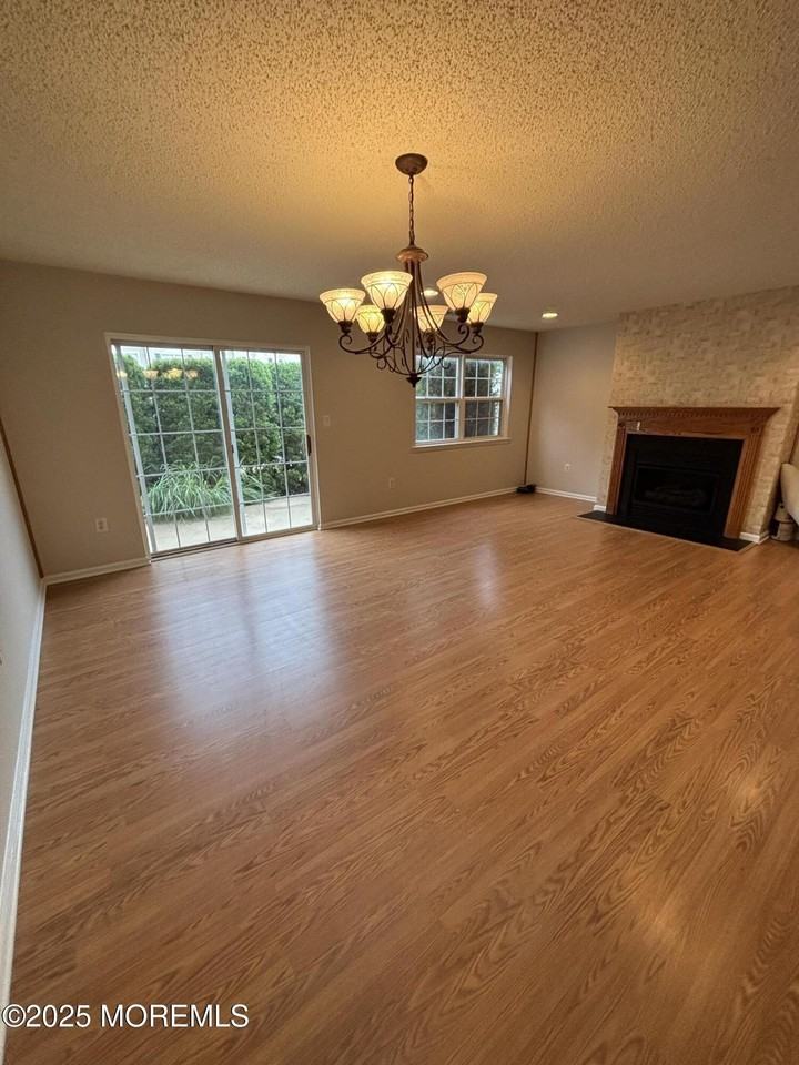8 Fiddlers Elbow Ct - Photo 6 of 17