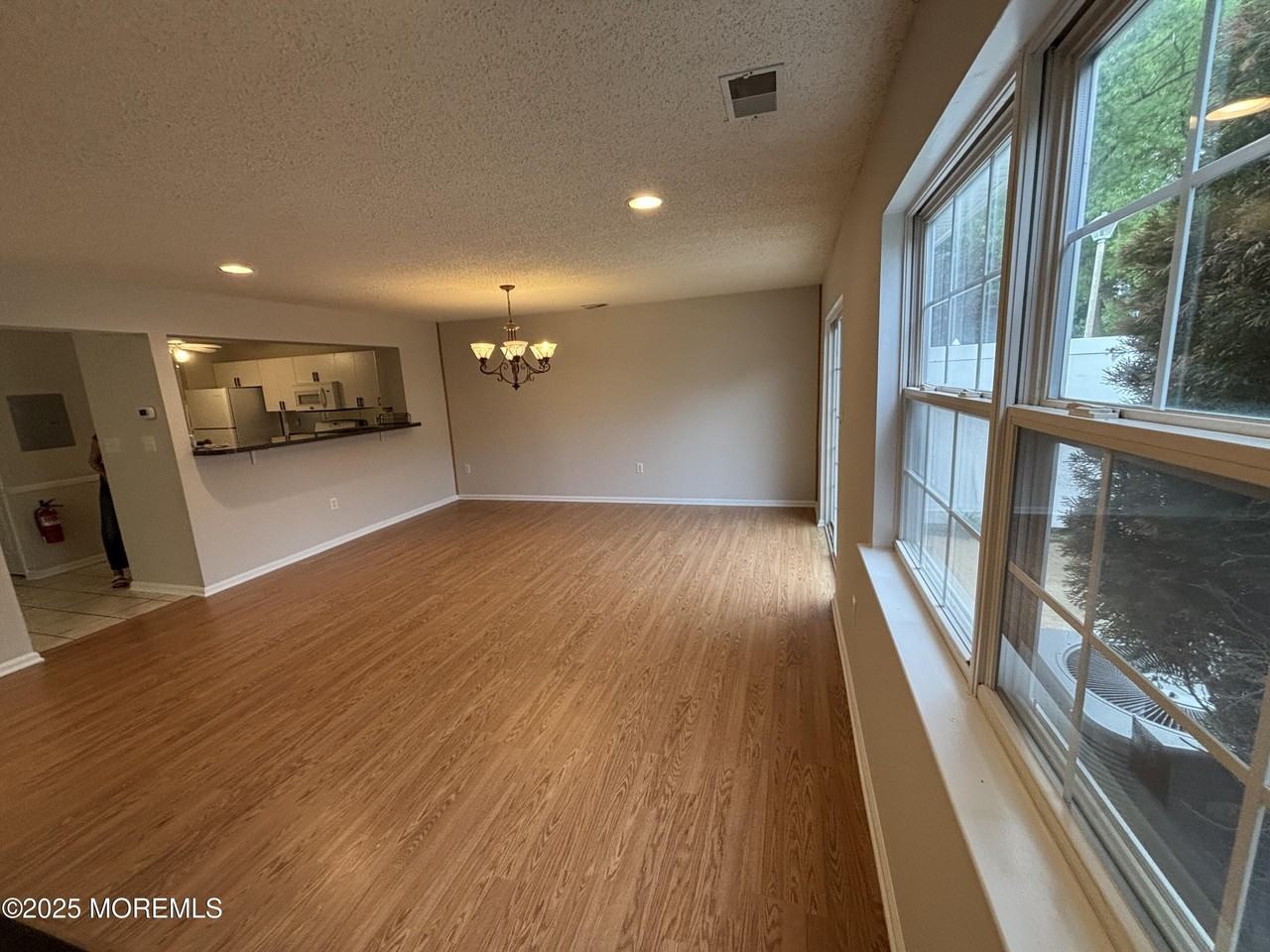 8 Fiddlers Elbow Ct - Photo 7 of 17