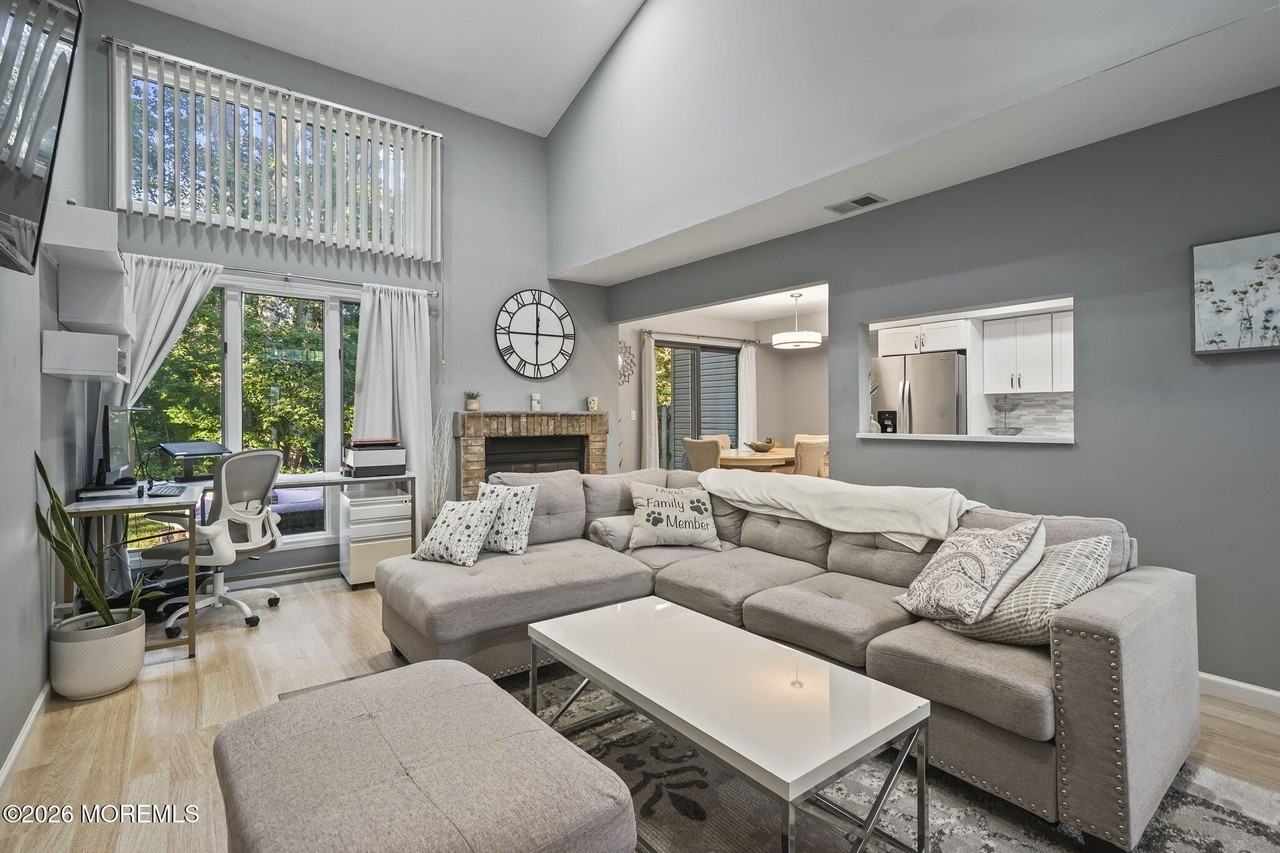 41 White Swan Way #19 - Photo 5 of 26