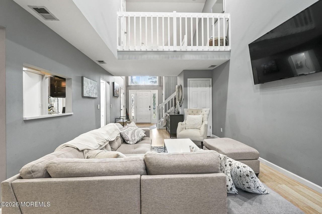 41 White Swan Way #19 - Photo 7 of 26