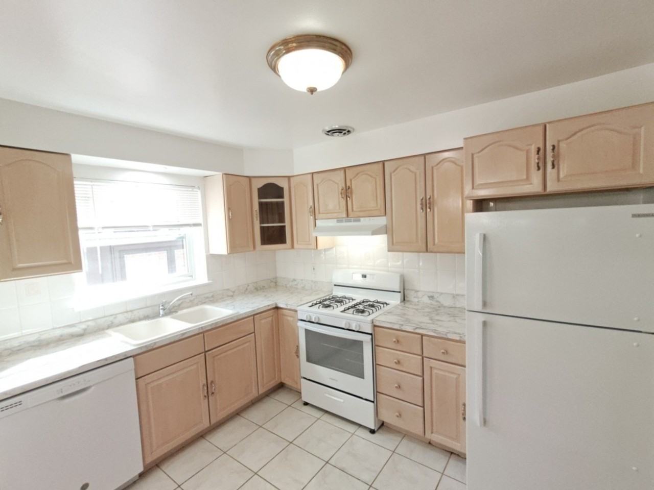 724 Florence Ave #2 - Photo 7 of 22