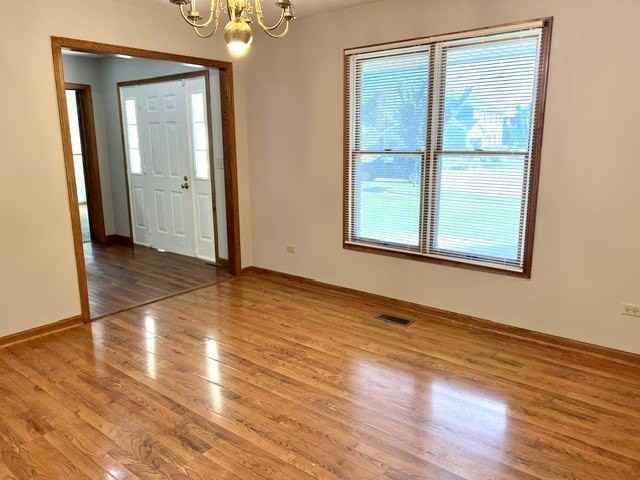 415 Stanford Dr - Photo 3 of 27
