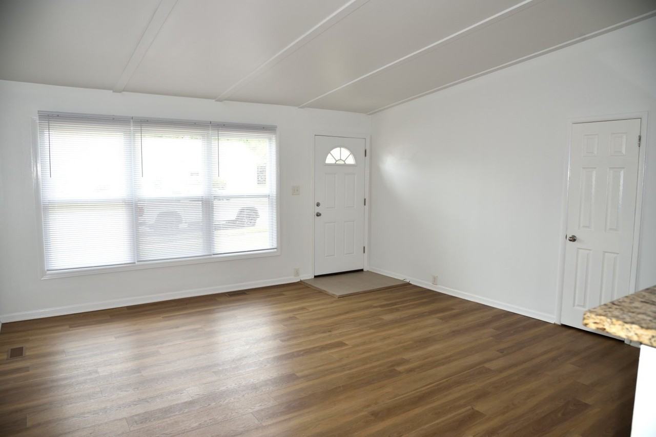 713 Cascade Ave - Photo 3 of 19