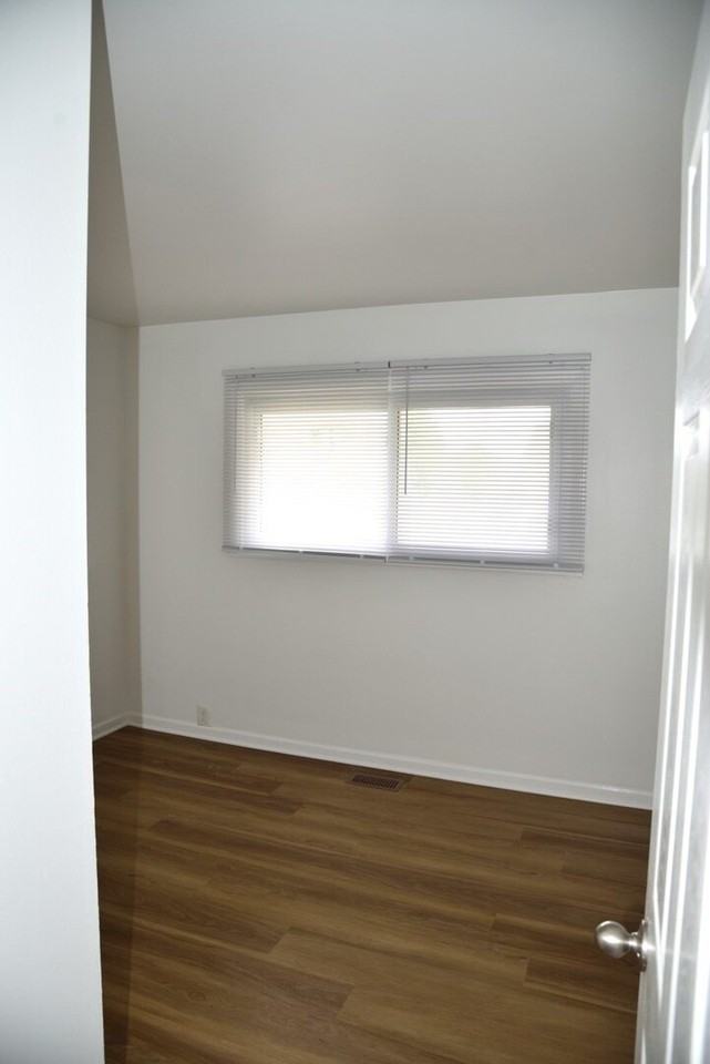 713 Cascade Ave - Photo 7 of 19