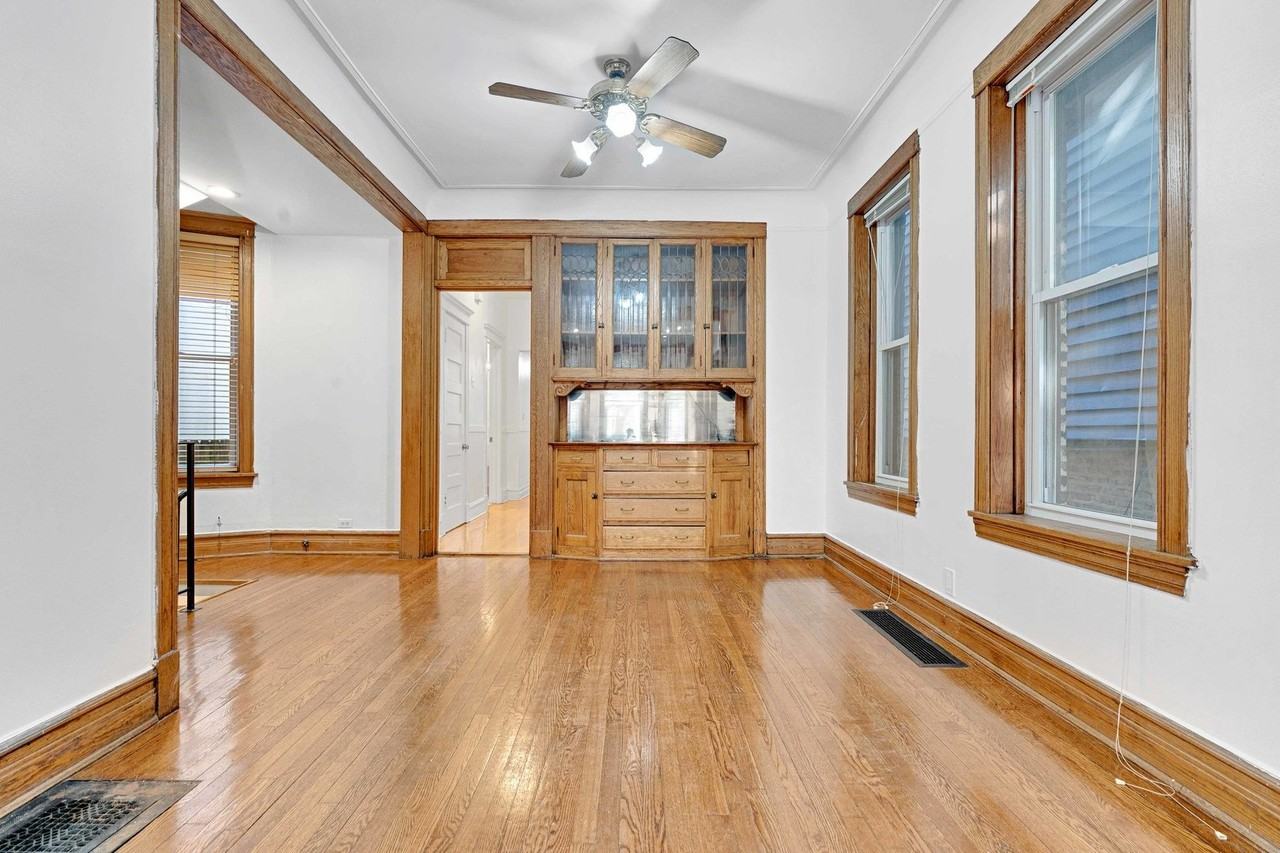 2439 N Seminary Ave #1 - Photo 5 of 29