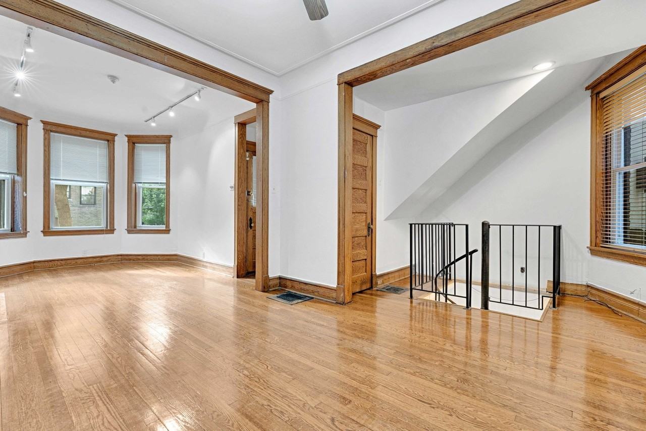 2439 N Seminary Ave #1 - Photo 7 of 29
