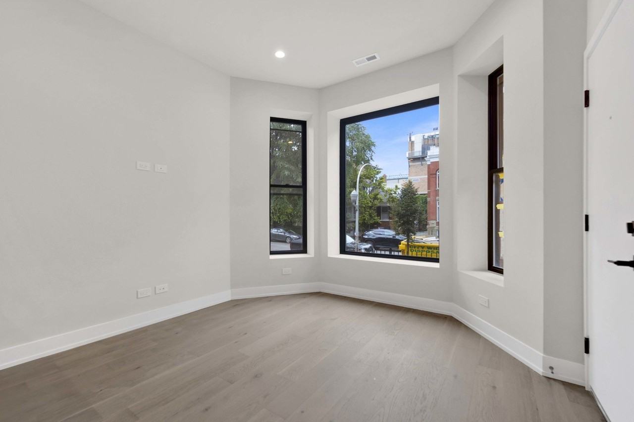 3641 N Wilton Ave #1 - Photo 5 of 34