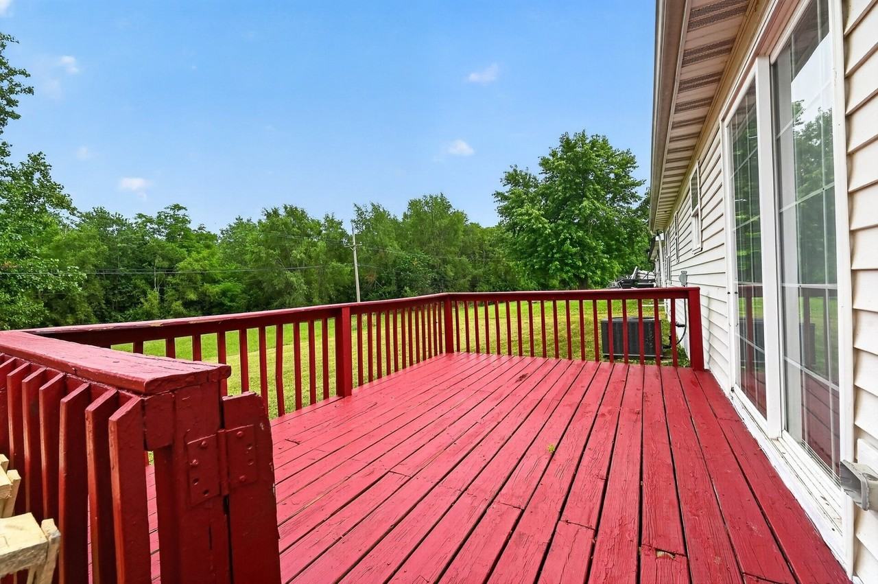 1301 Berkeley Ave - Photo 7 of 33