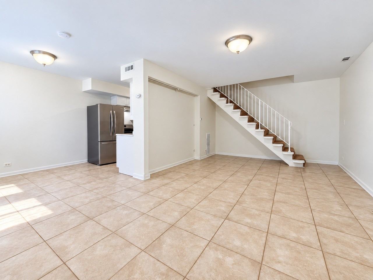 1344 Cove Dr - Photo 2 of 15
