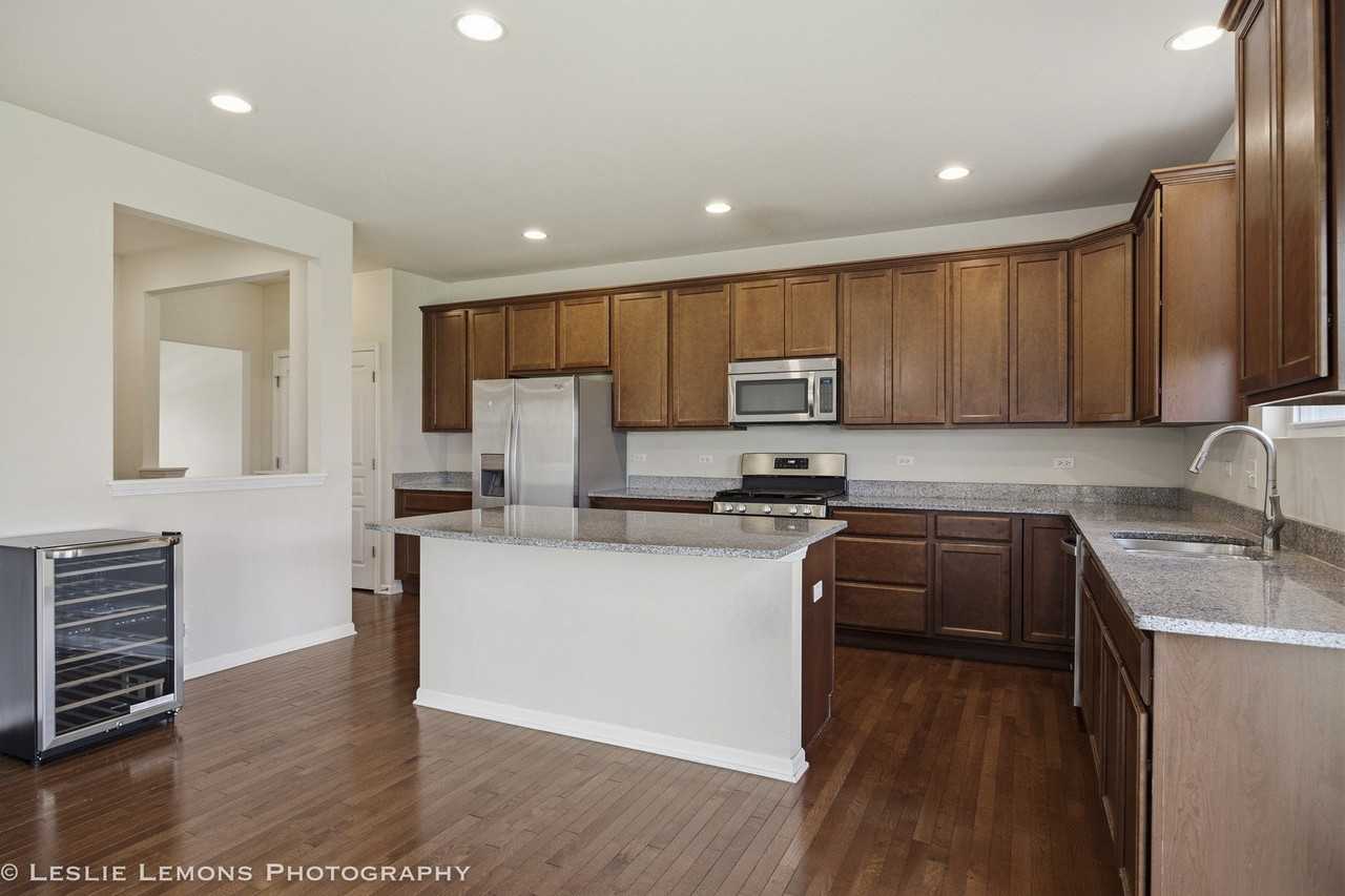 4212 Fraser Cir - Photo 7 of 25