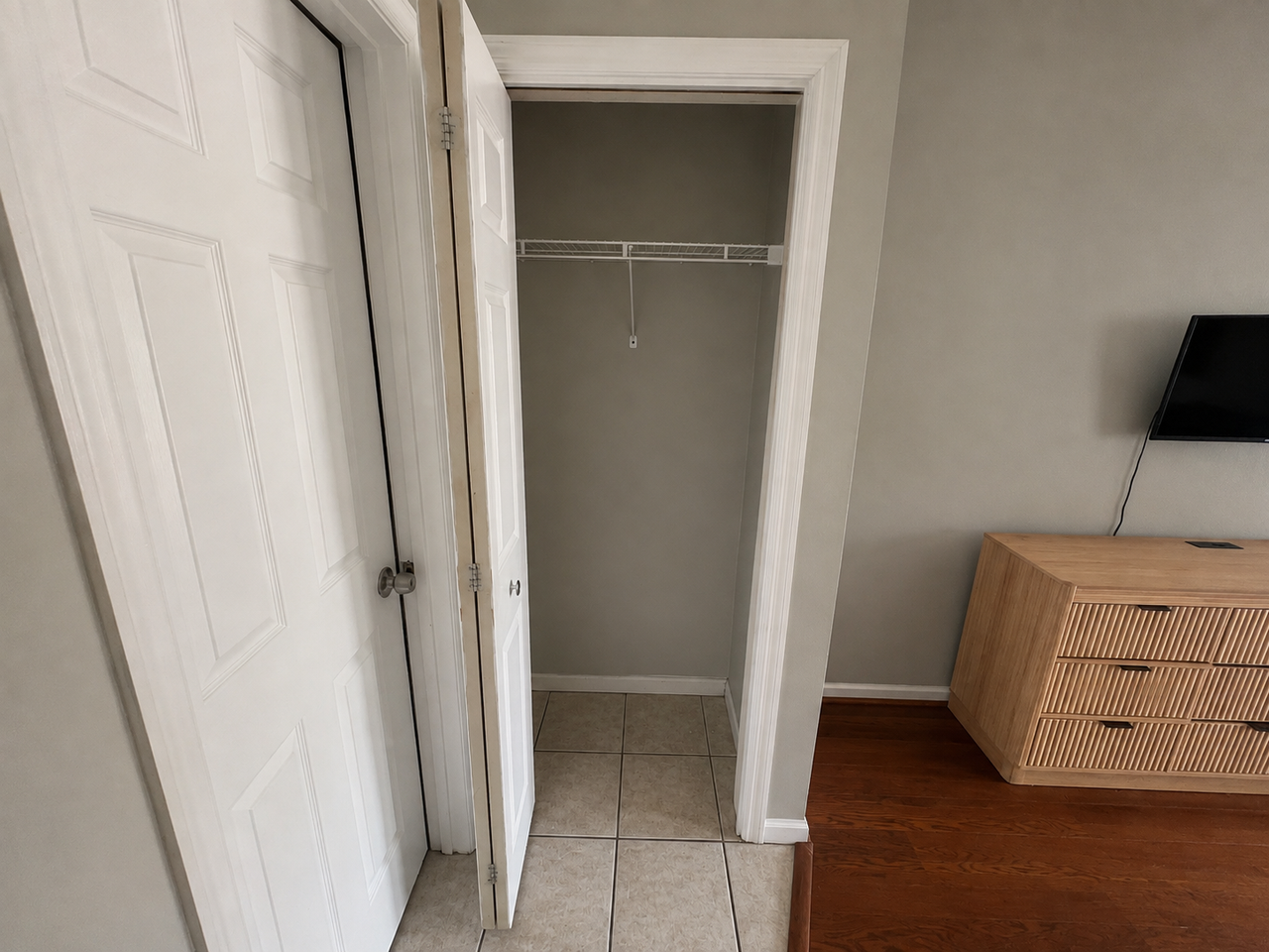 Garland Studio Apartments - Photo 2 of 13
