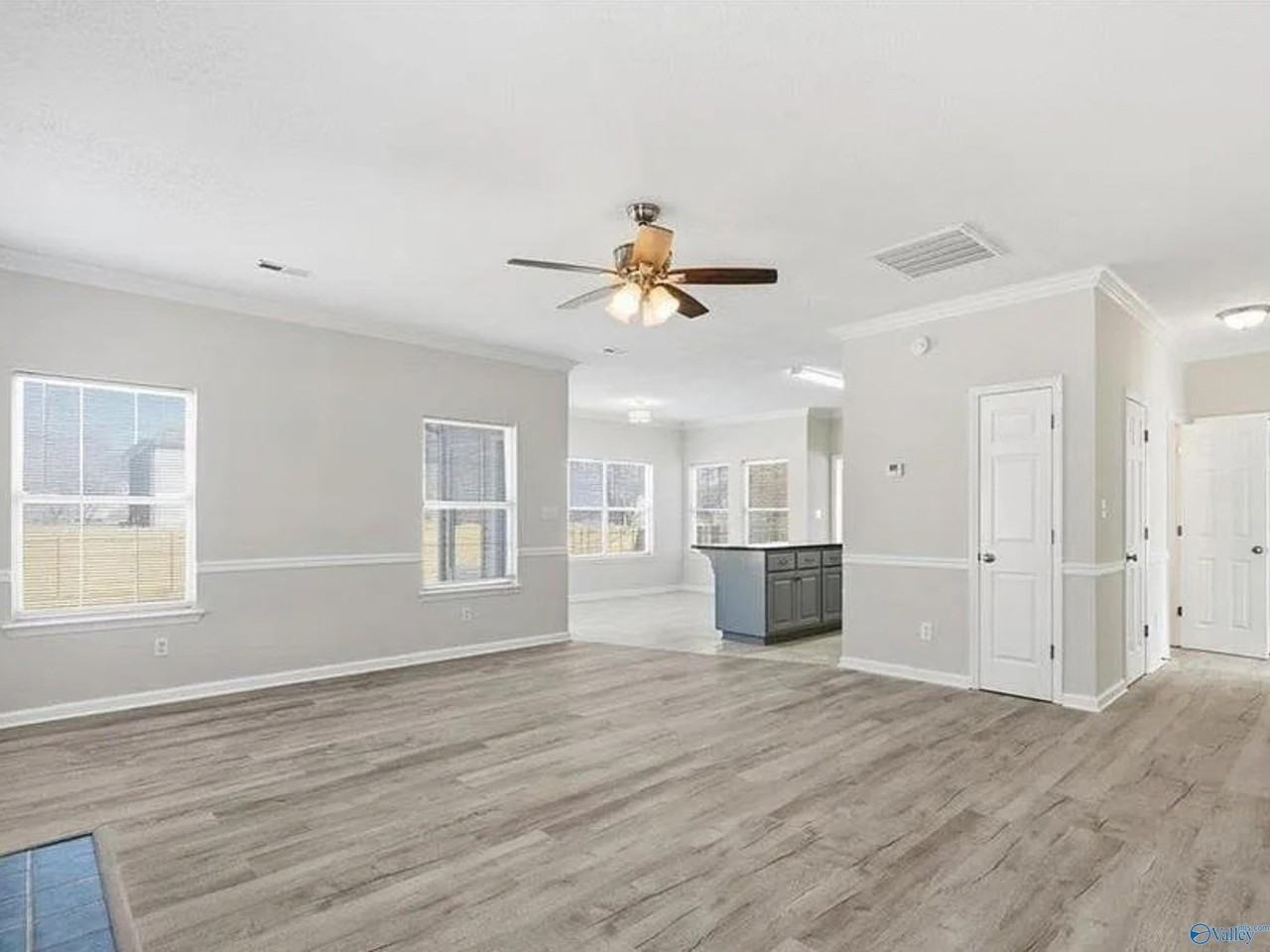 325 Bradford Farms Dr - Photo 2 of 11