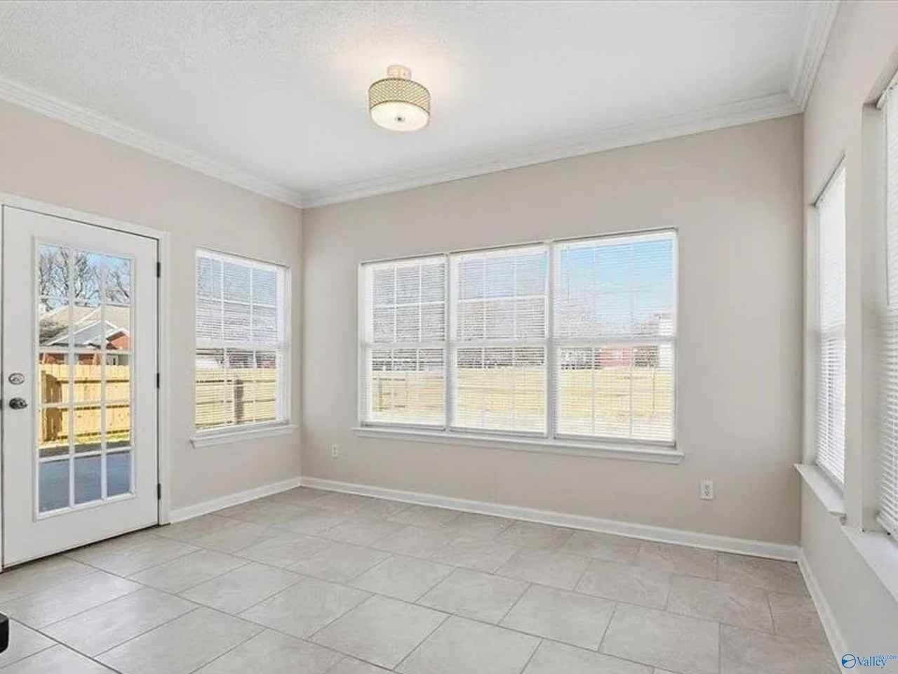325 Bradford Farms Dr - Photo 4 of 11
