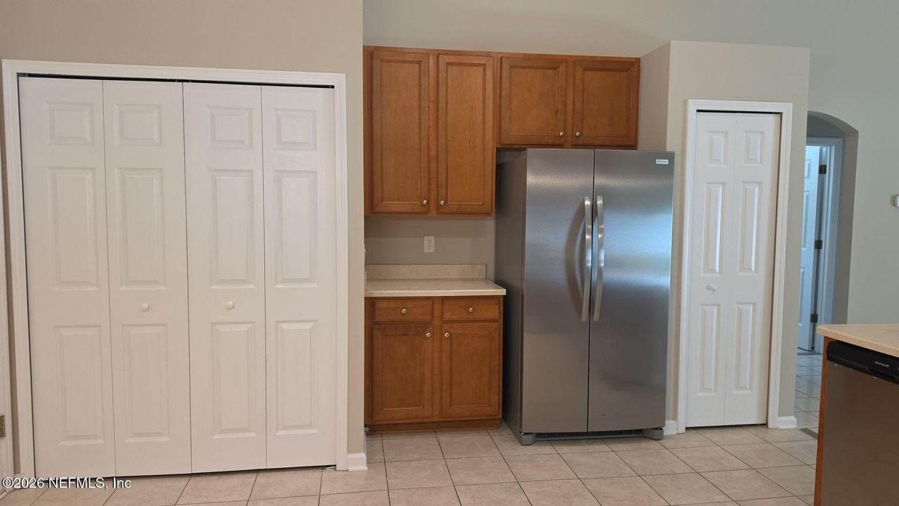 1063 Moosehead Dr - Photo 4 of 14