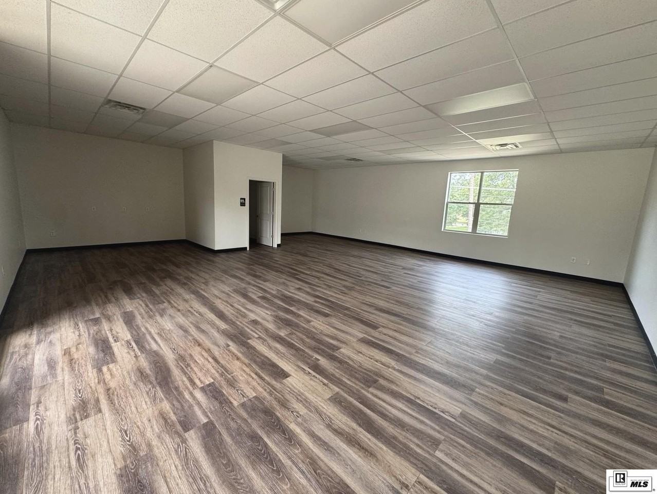 109 Pelican Blvd - Photo 3 of 6